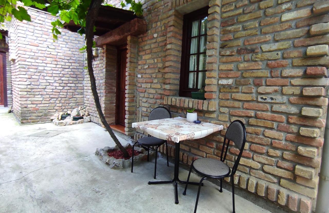 Apartamento Wood House Ruma Exterior foto